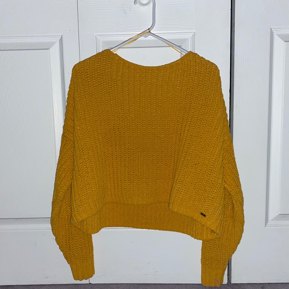 Hollister Knitted Sweater